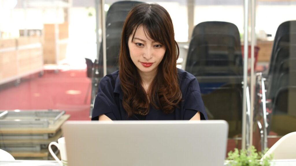 おうちで光とNURO光の違い